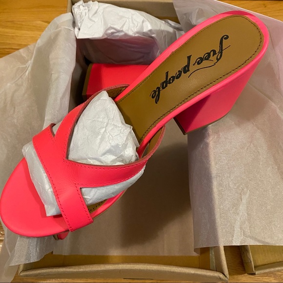 Free People Charlie V block heel sandal - Picture 10 of 10